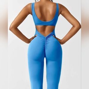 Yeoreo V-Back Scrunch Flared Jumpsuit in Bright Blue